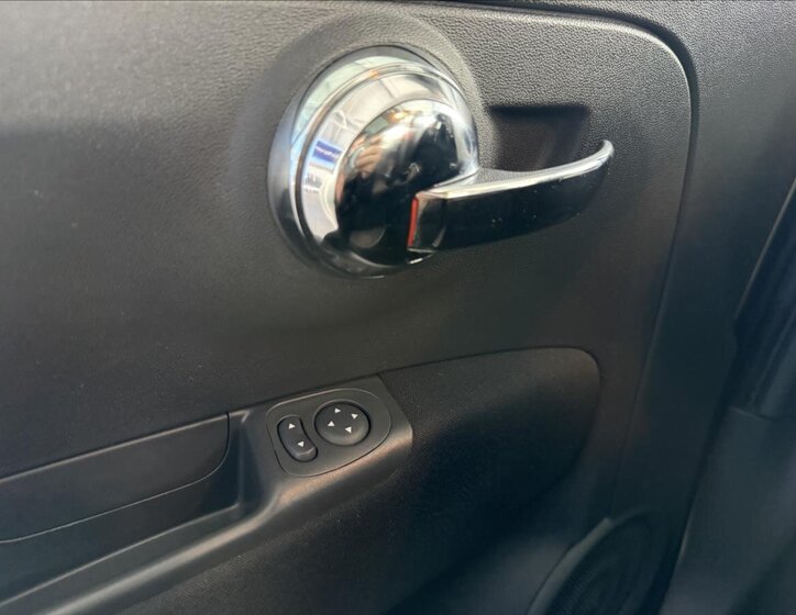 Fiat 500 Hatchback 1,2 l 51 kw