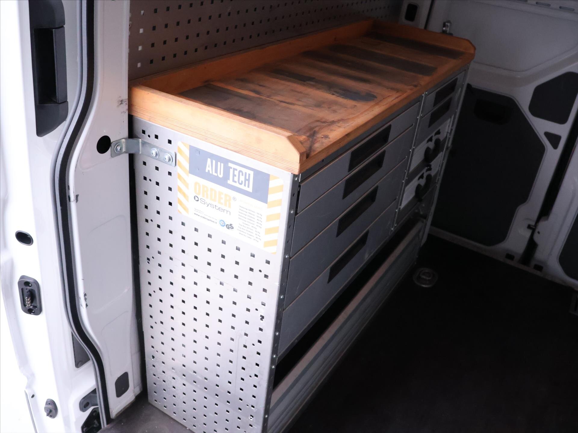 Volkswagen Crafter Skříň 2,0 l 130 kw