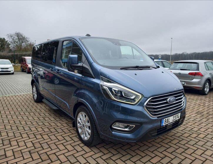 Ford Tourneo Custom MPV 2,0 l 136 kw