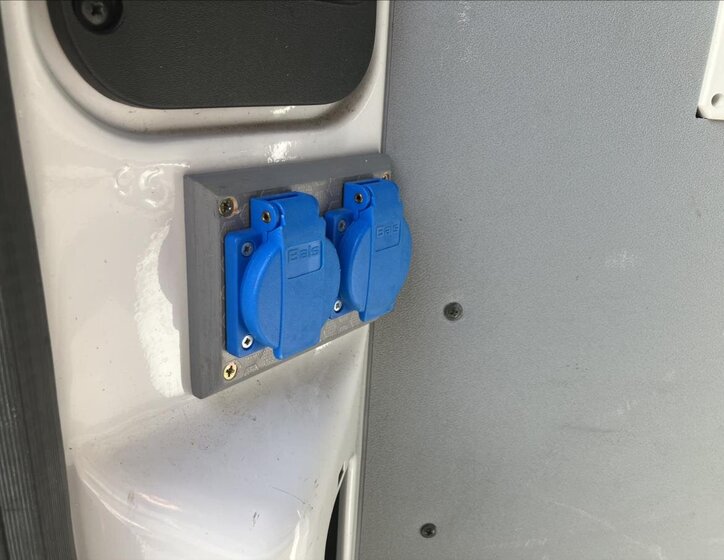 Opel Movano Skříň 2,2 l 103 kw