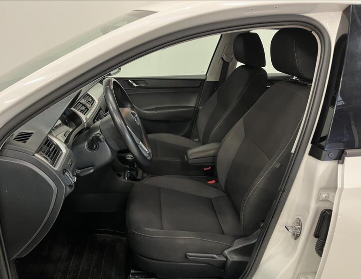 Škoda Rapid Liftback 1,2 l 66 kw