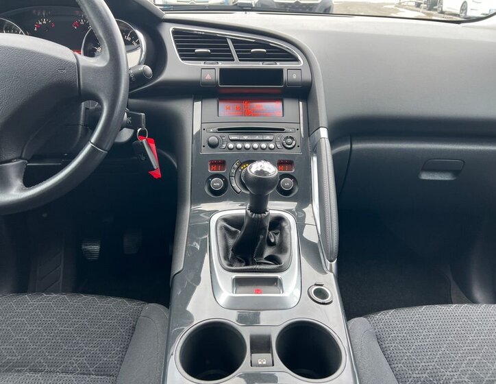 Peugeot 3008 SUV 1,6 l 88 kw