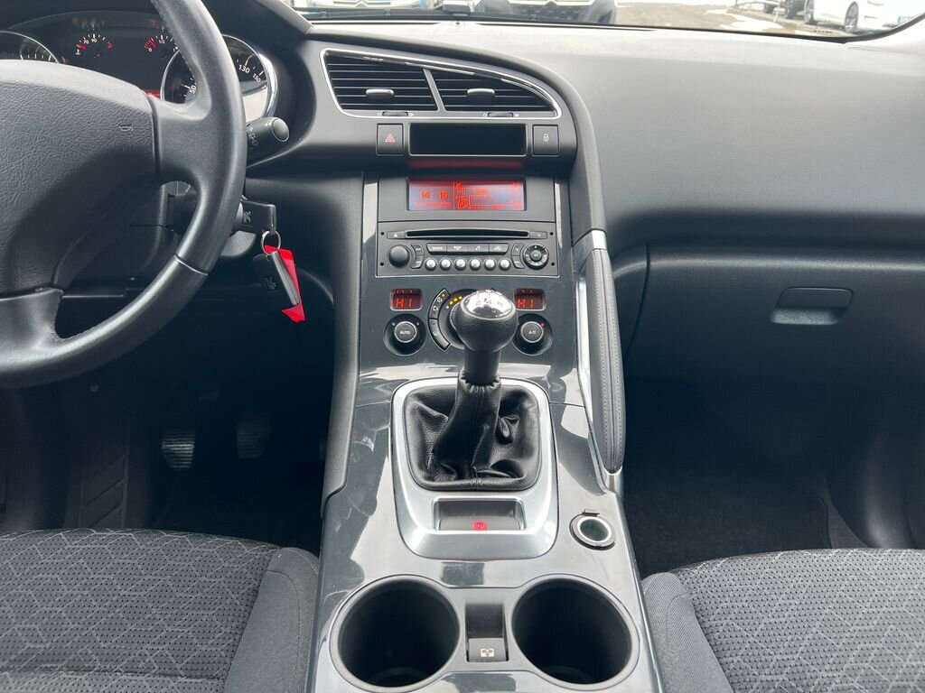 Peugeot 3008 SUV 1,6 l 88 kw