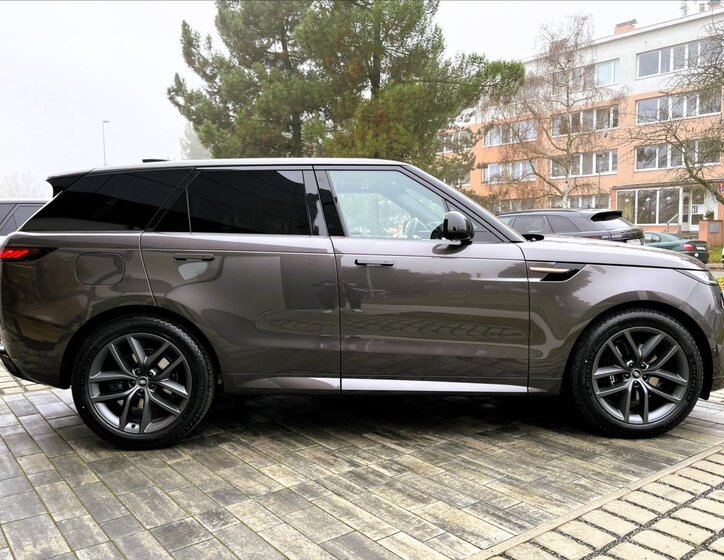 Land Rover Range Rover Sport 11