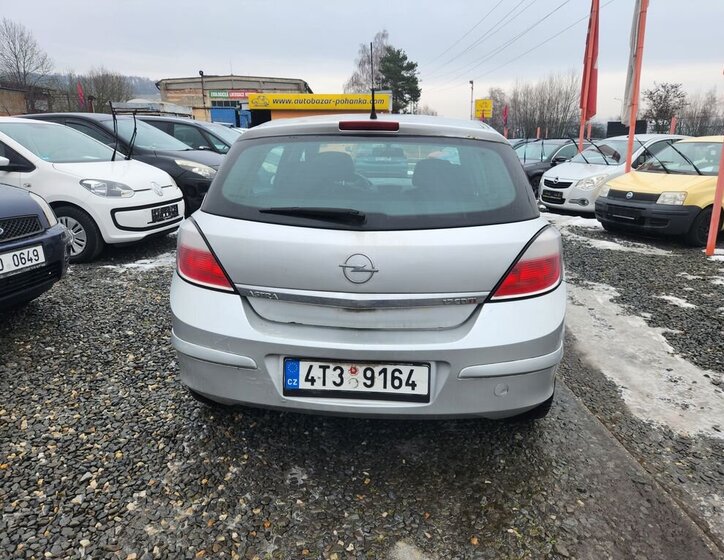 Opel Astra Hatchback 1,7 l 74 kw