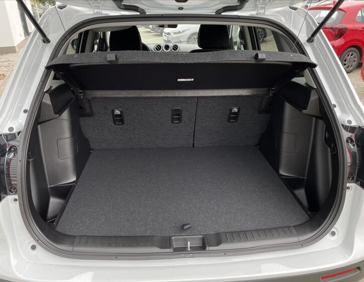 Suzuki Vitara SUV 1,4 l 81 kw