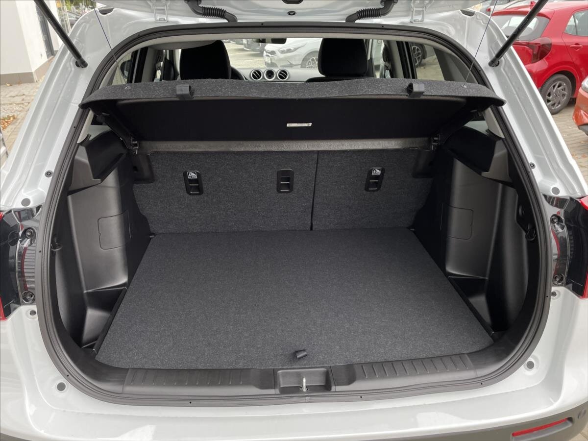 Suzuki Vitara SUV 1,4 l 81 kw