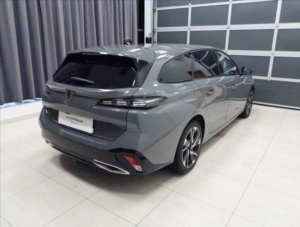 Peugeot 308 Kombi 1,2 l 96 kw