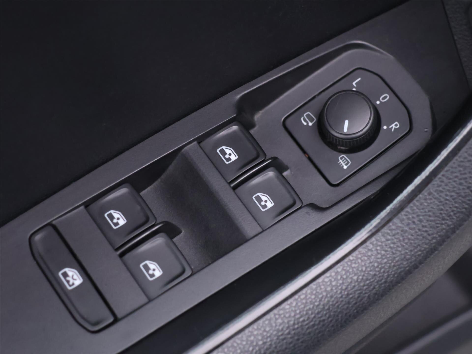 Škoda Karoq SUV / Terénní 2,0 l 110 kw