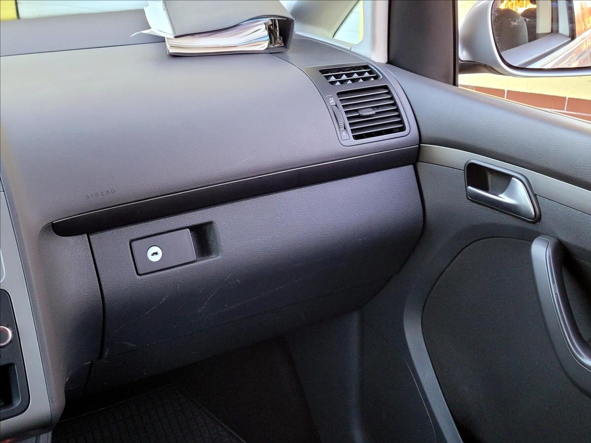 Volkswagen Touran MPV 1,9 l 77 kw