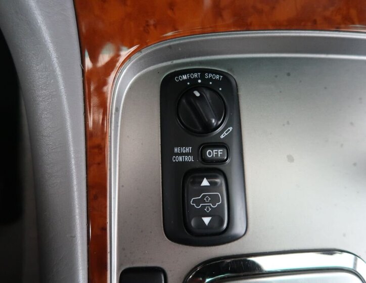 Toyota Land Cruiser SUV 4,7 l 175 kw