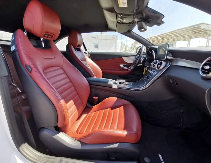 Mercedes-Benz Třídy C Kabriolet 2,0 l 180 kw