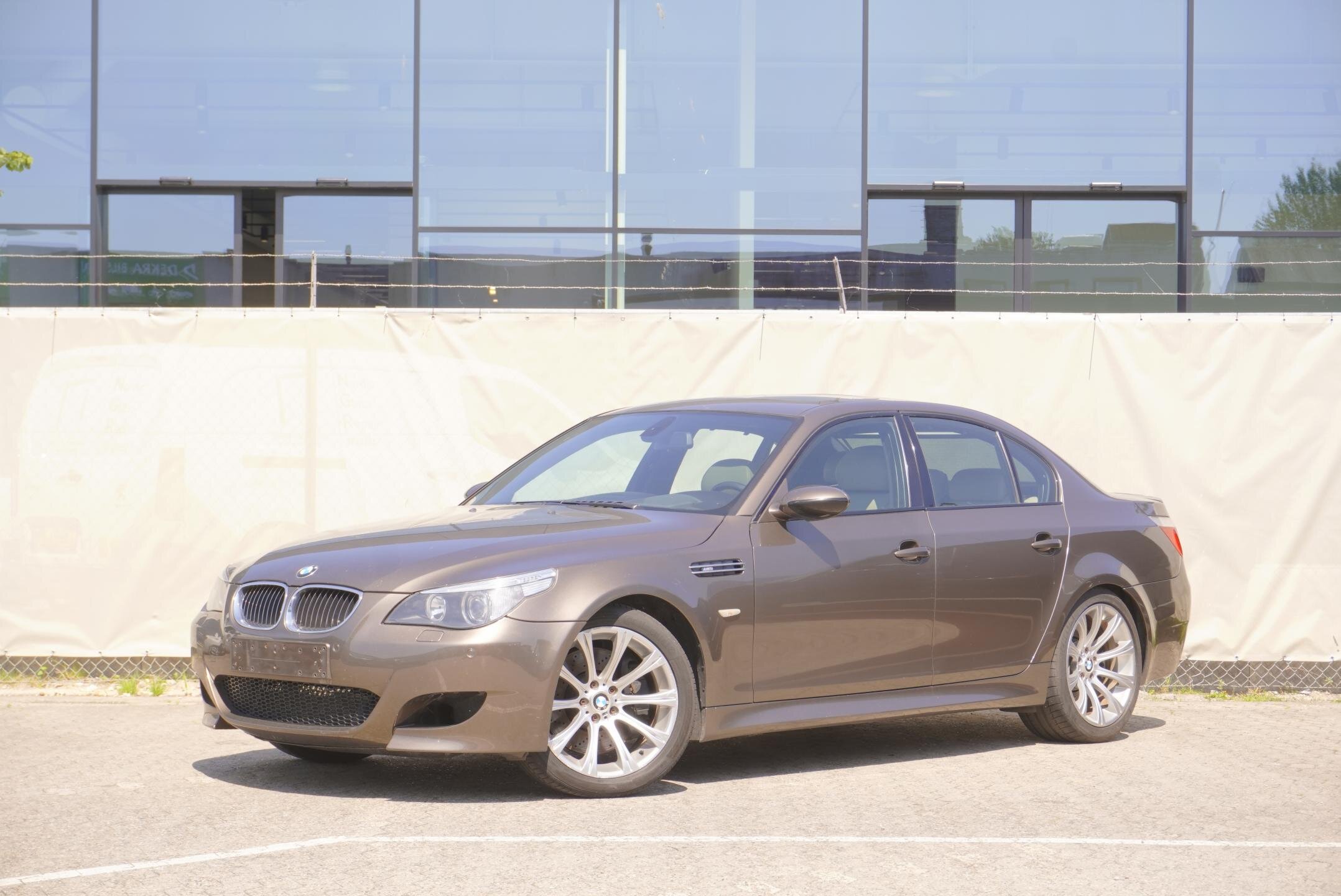 BMW M5 Sedan 5,0 l 373 kw