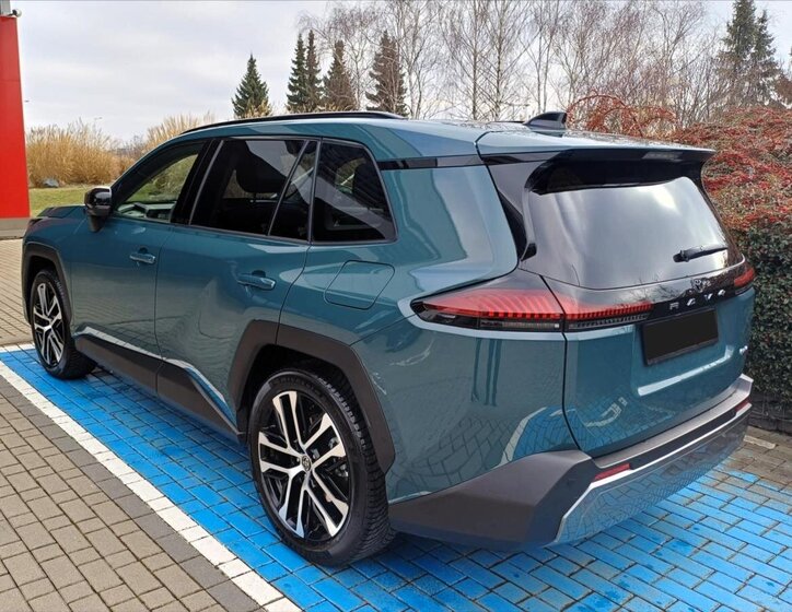 Toyota RAV4 SUV 2,5 l 135 kw