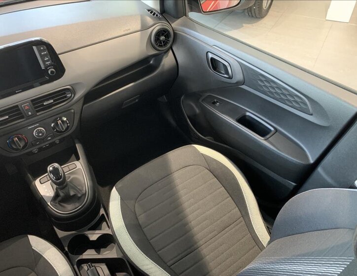 Hyundai i10 Hatchback 998,0 46 kw