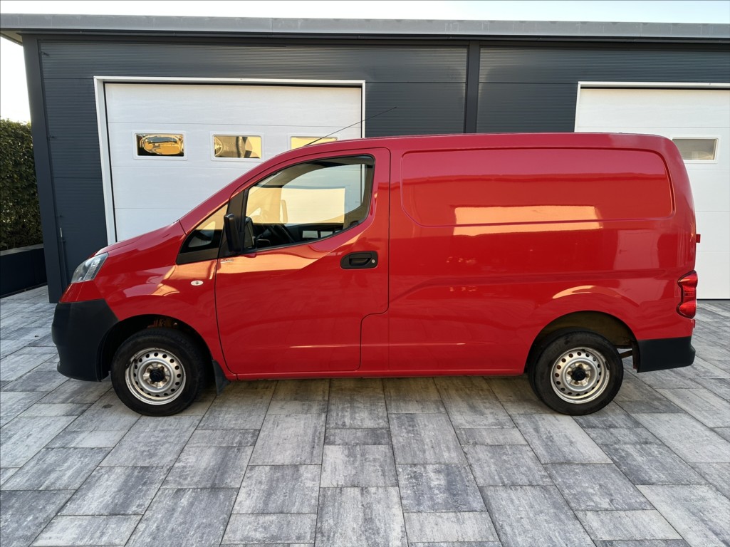 Nissan NV200