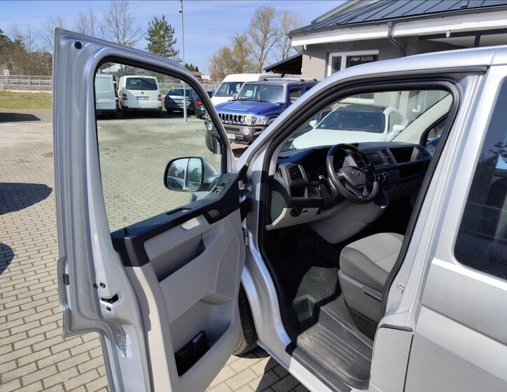 Volkswagen Transporter Kombi 2,0 l 110 kw