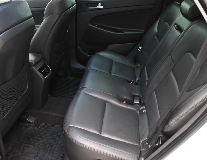 Hyundai Tucson SUV 2,0 l 100 kw