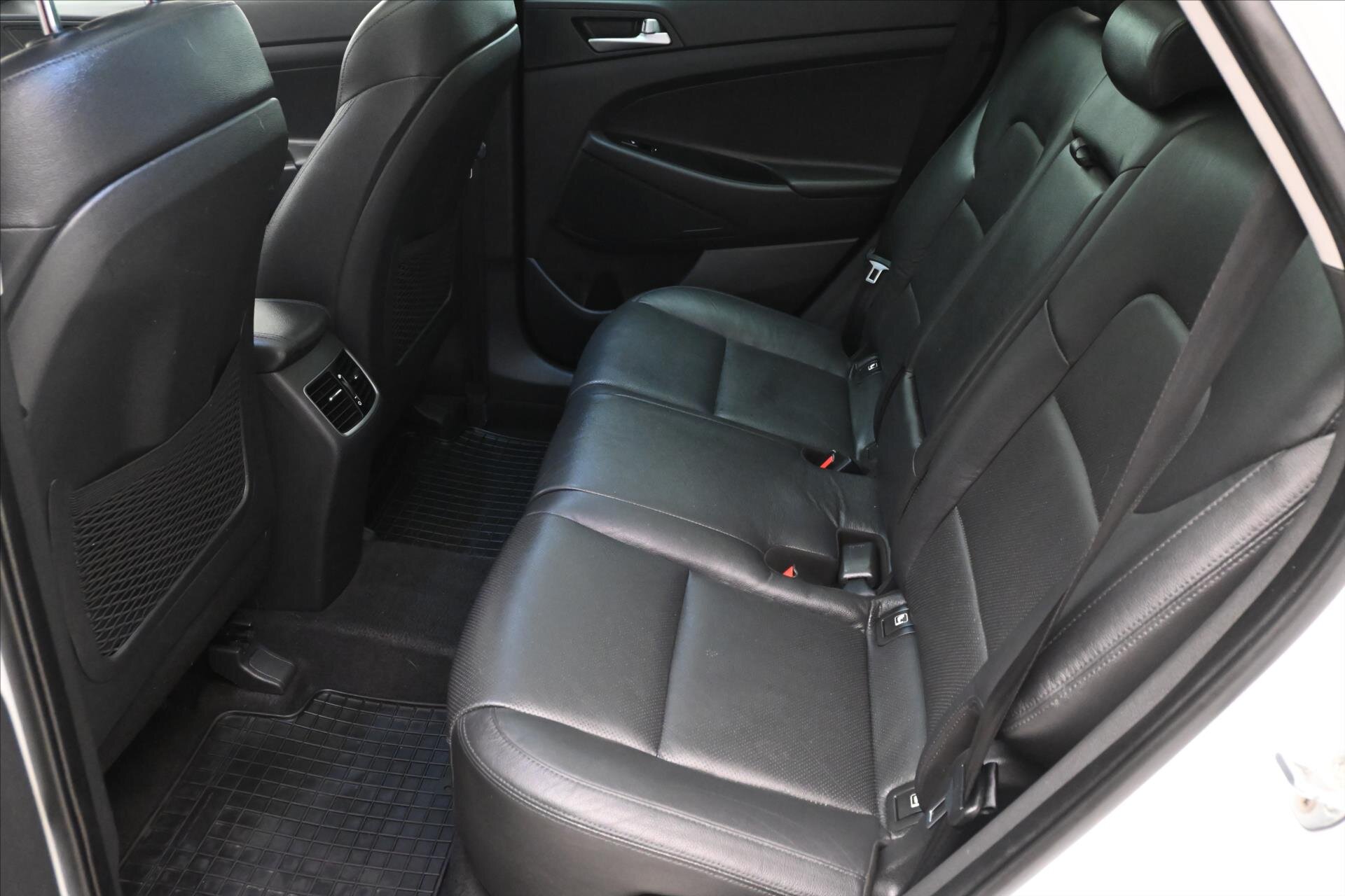 Hyundai Tucson SUV 2,0 l 100 kw