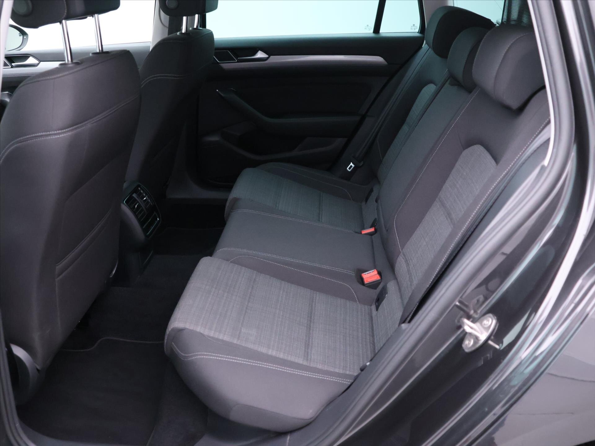 Volkswagen Passat Kombi 2,0 l 110 kw