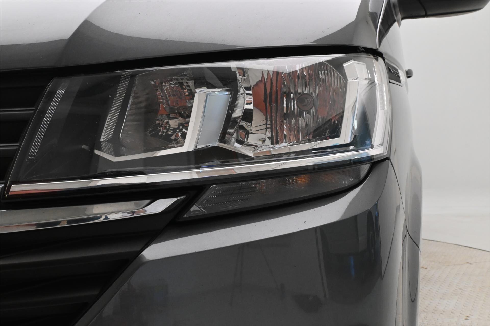 Volkswagen Transporter Skříň 2,0 l 110 kw