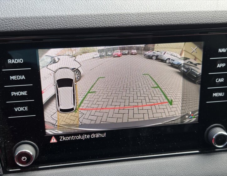 Škoda Karoq SUV / Terénní 1,5 l 110 kw