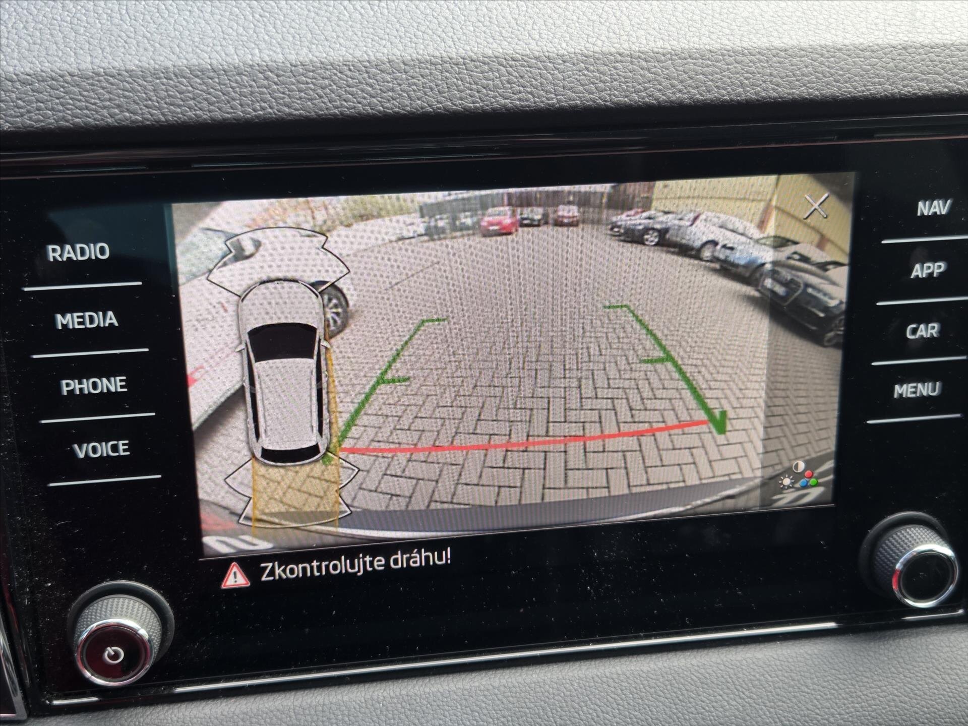 Škoda Karoq SUV / Terénní 1,5 l 110 kw