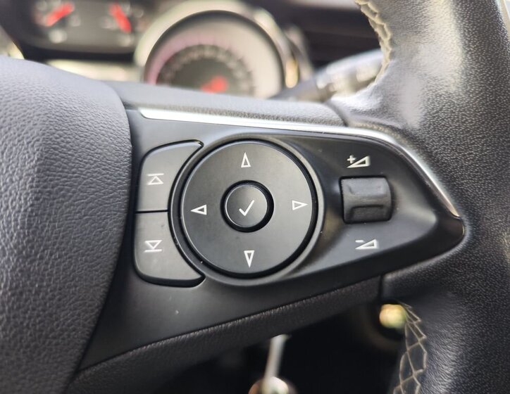 Opel Insignia Kombi 2,0 l 128 kw