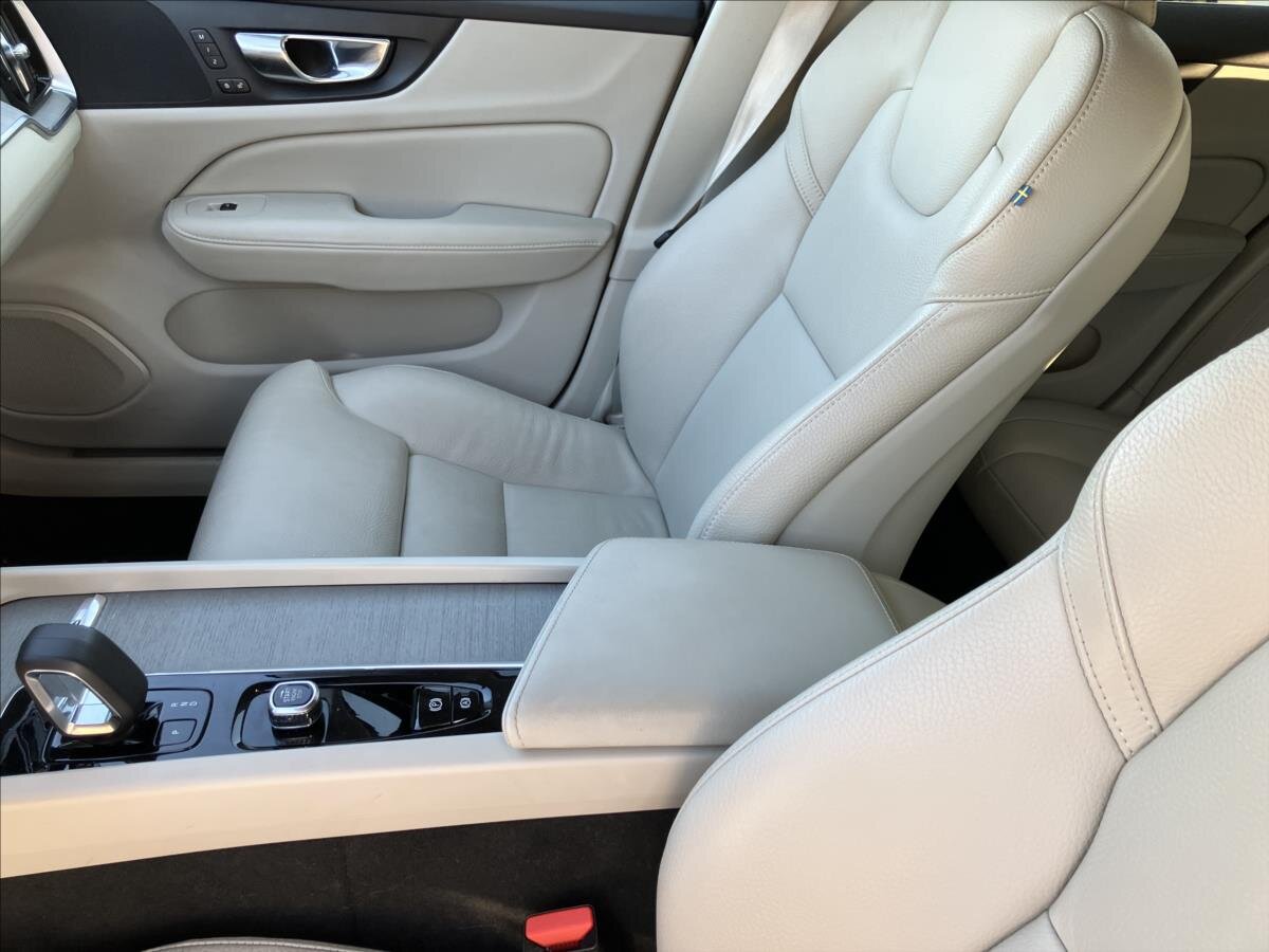 Volvo V60 Kombi 2,0 l 145 kw