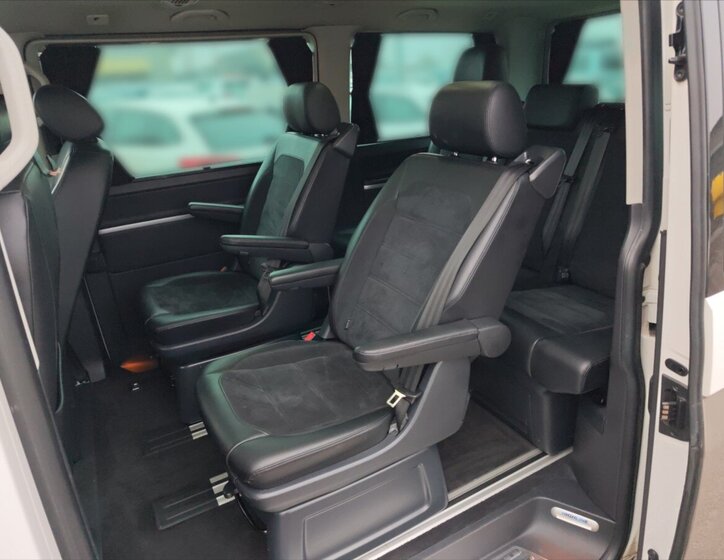 Volkswagen Multivan 7