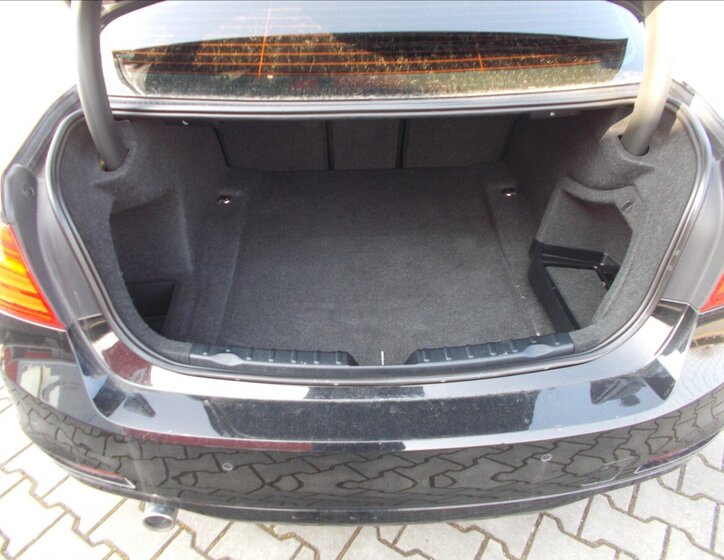 BMW Řada 3 Sedan / Limuzína 2,0 l 135 kw