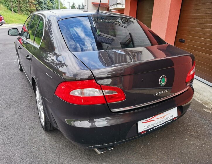 Škoda Superb Ostatní 1,8 l 118 kw
