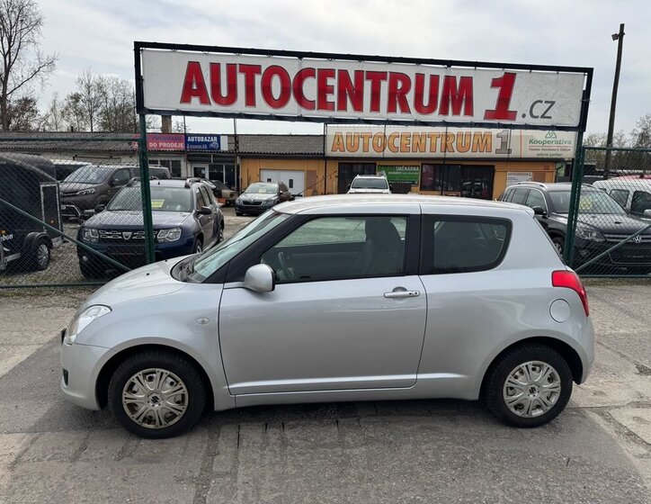 Suzuki Swift Hatchback 1,3 l 67 kw