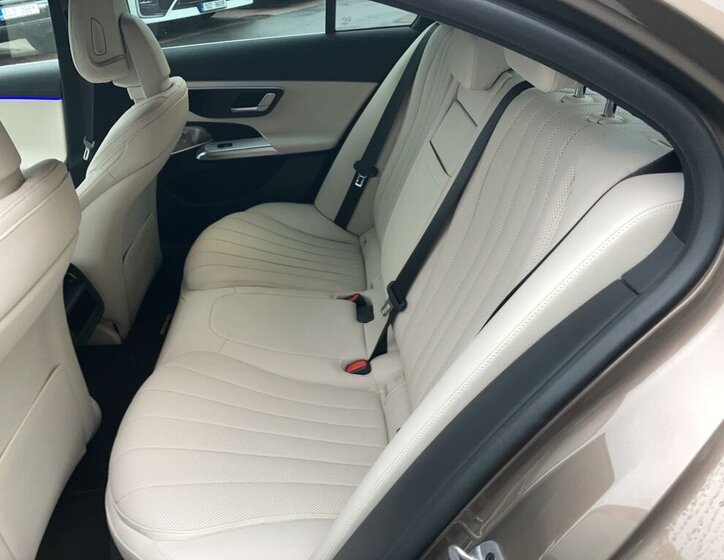 Mercedes-Benz Třídy E Sedan / Limuzína 2,0 l 290 kw