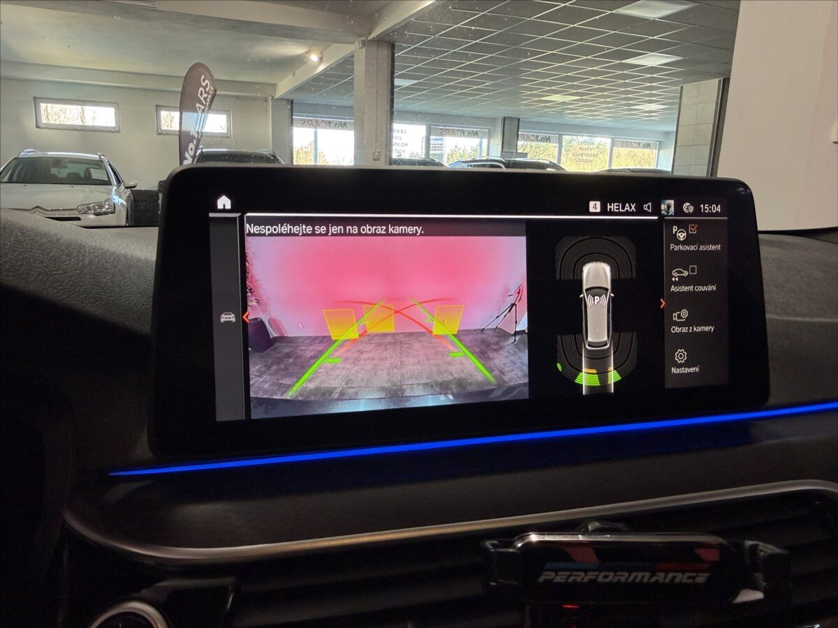 BMW Řada 5 Kombi 3,0 l 210 kw