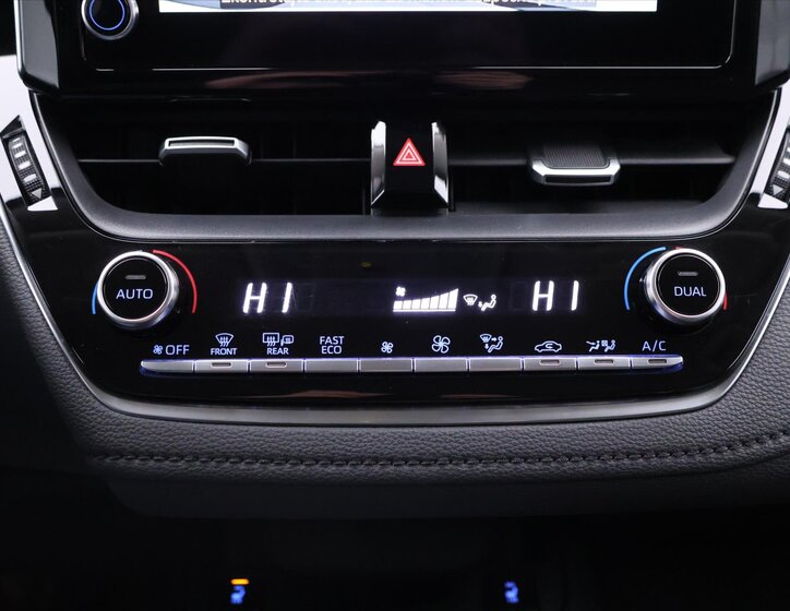 Toyota Corolla Sedan 1,5 l 92 kw