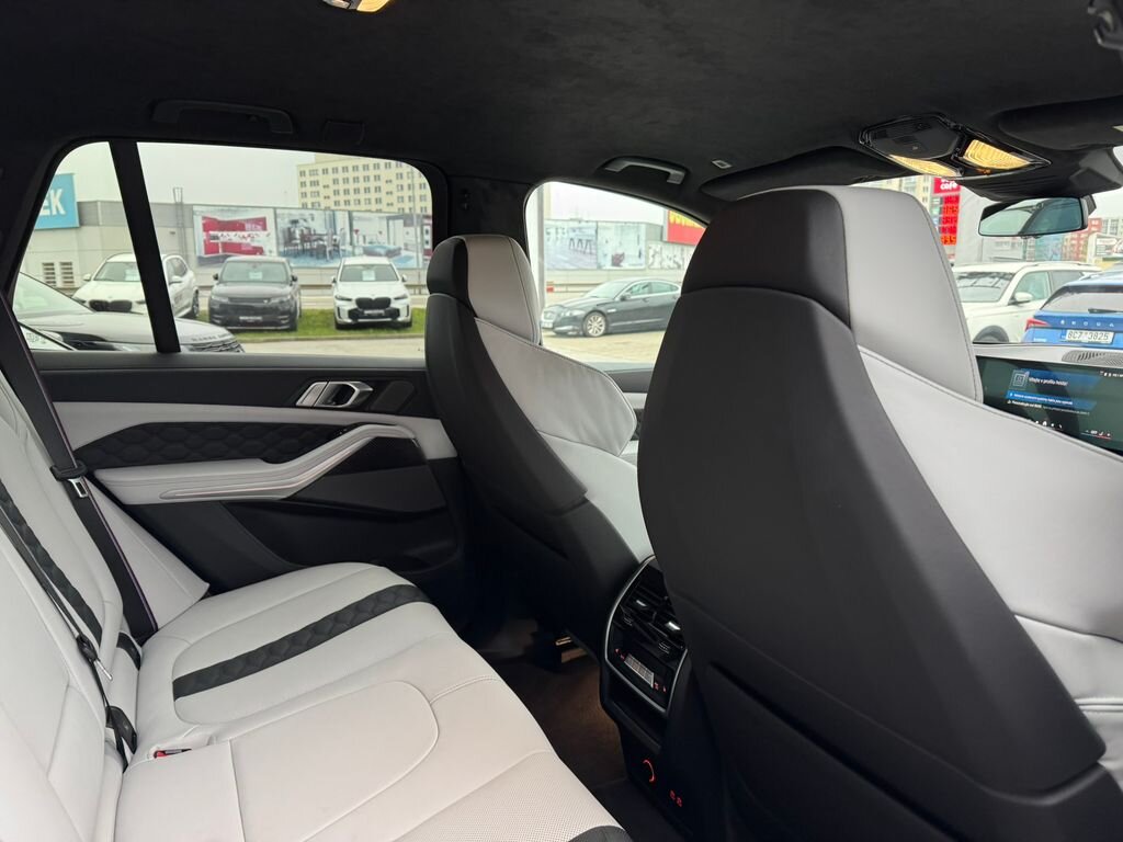 BMW X5 SUV / Terénní 4,4 l 460 kw