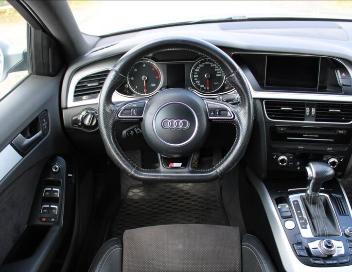 Audi A4 Kombi 2,0 l 130 kw