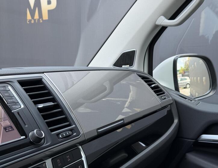 Volkswagen Multivan 36