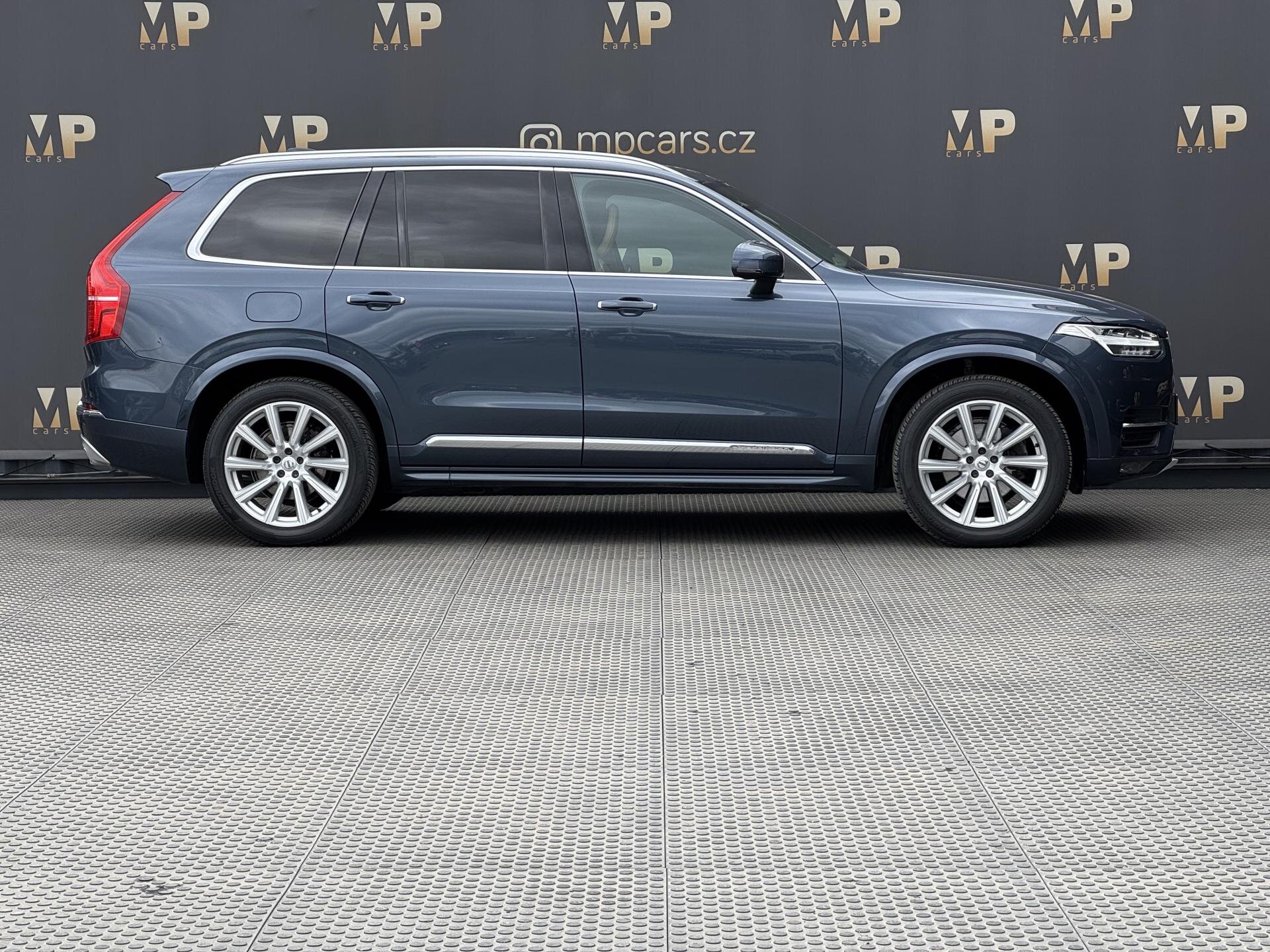 Volvo XC90 SUV / Terénní 2,0 l 173 kw