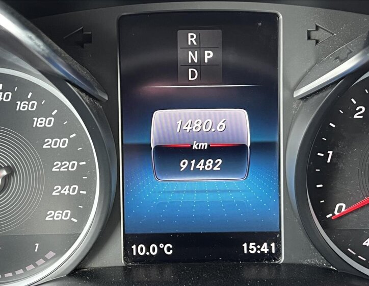 Mercedes-Benz Třídy V MPV 2,0 l 140 kw