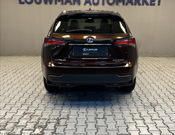 Lexus NX 300h SUV 2,5 l 145 kw