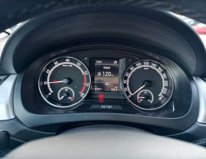 Škoda Rapid Hatchback 999,0 70 kw