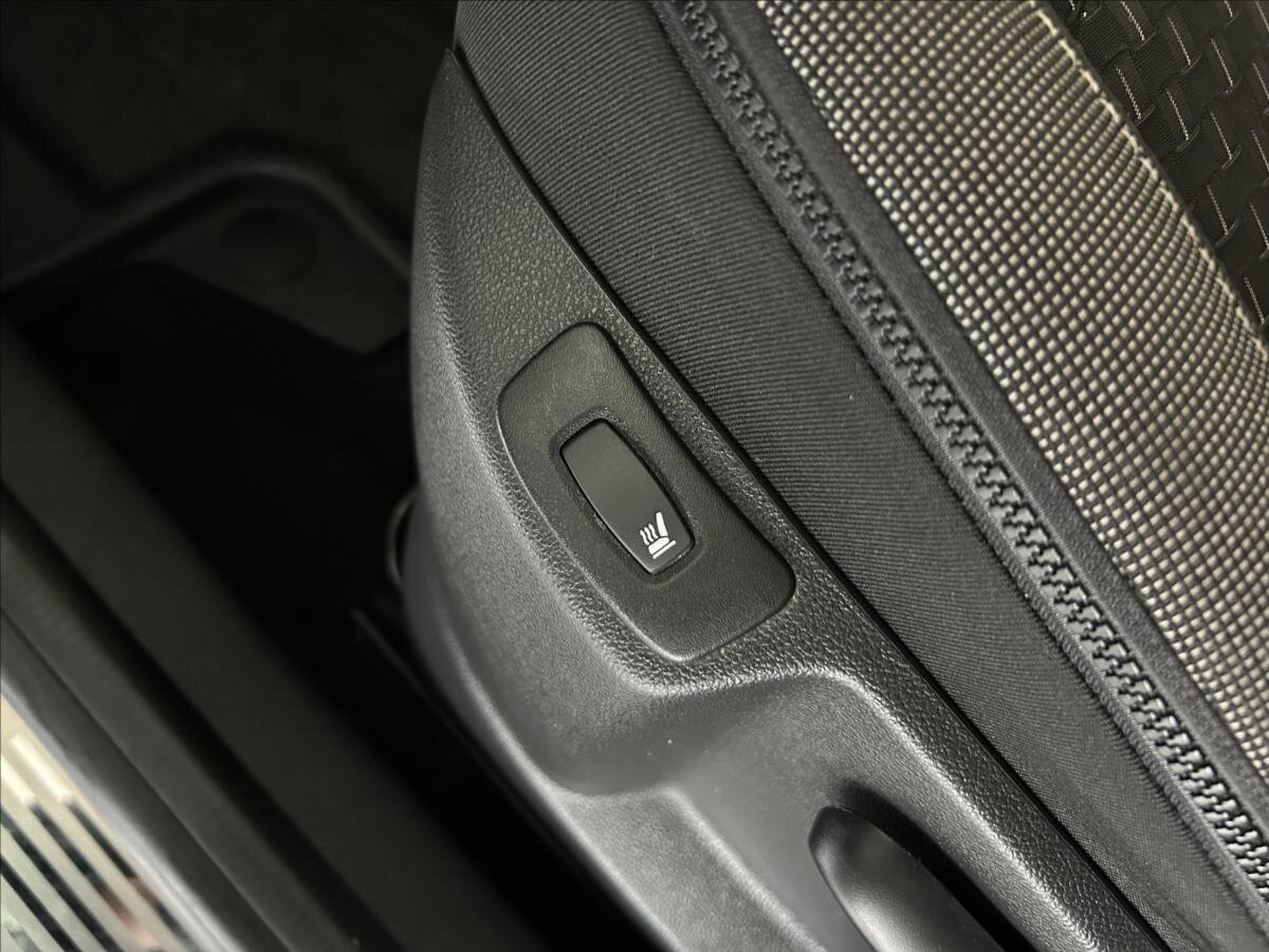 Renault Captur SUV 1,3 l 96 kw