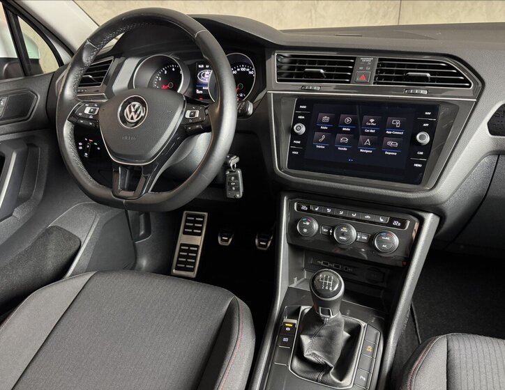 Volkswagen Tiguan 16