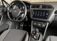 Volkswagen Tiguan 16