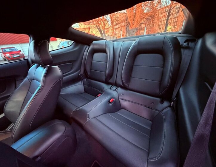 Ford Mustang Kupé 5,0 l 331 kw