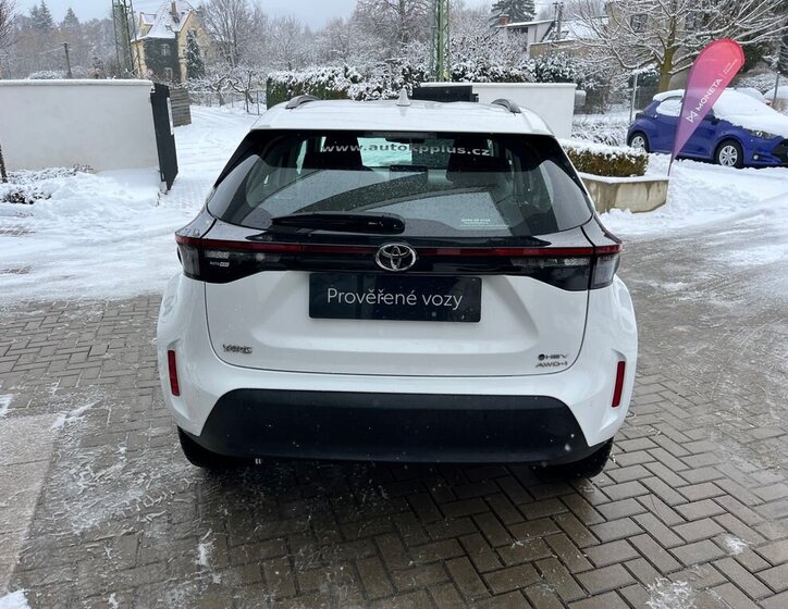 Toyota Yaris Cross SUV 1,5 l 68 kw