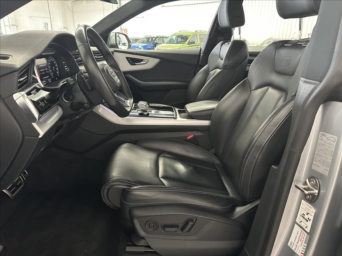 Audi SQ8 SUV 4,0 l 373 kw