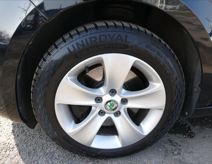 Škoda Superb Kombi 2,0 l 103 kw